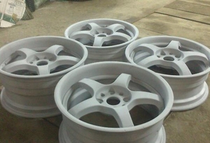 Чистка литья автомобиля