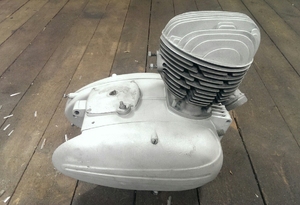 Чистка двигателя моторной лодки