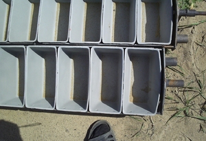 Очистка кондитерских форм для выпечки хлеба