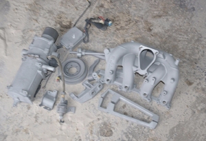 Чистка деталей автомобиля пескоструем