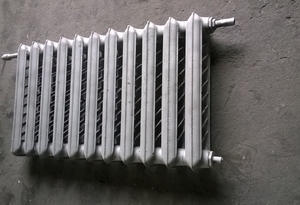 Чистка батарей от ржавчины и старой краски