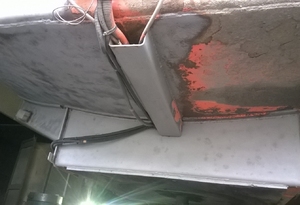 Чистка днища автомобиля