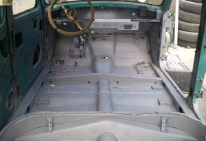 Чистка кузовов легковых автомобилей